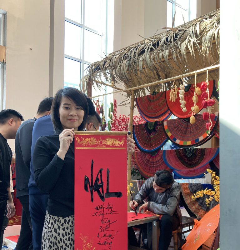 NALは新年に文字を授かるベトナム伝統の書道祭を開催しました